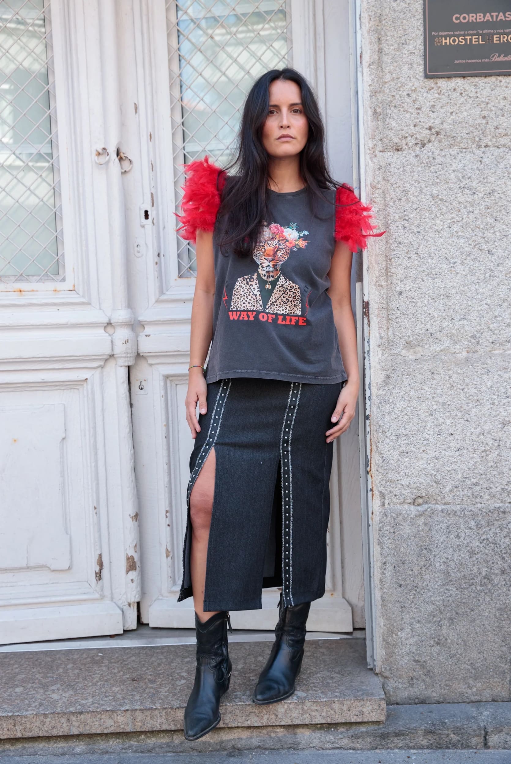 Camiseta Chill&Buy Plumas Tigre Flores Nodrama