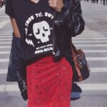 Camiseta Regadera Negra Aire Retro Nodrama